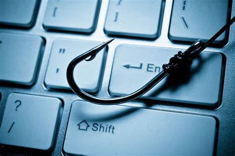Phishing defined and explained with examples. Erhöhte Phishing-Gefahr: Augen auf beim Online-Shopping