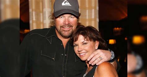 get to know interesting facts about toby keith s wife tricia lucus