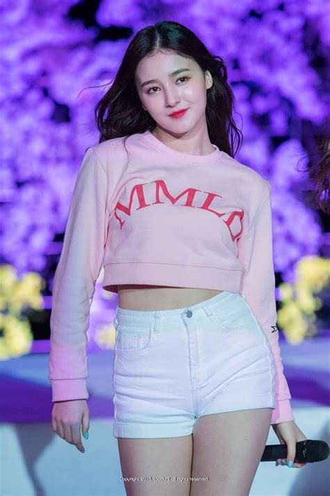april 6 2018 momoland nancy nancy momoland stylish girl pic korean beauty girls