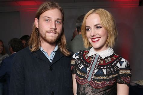 Jena Malone Is Engaged To Ethan Delorenzo — See The Pic In Touch Weekly