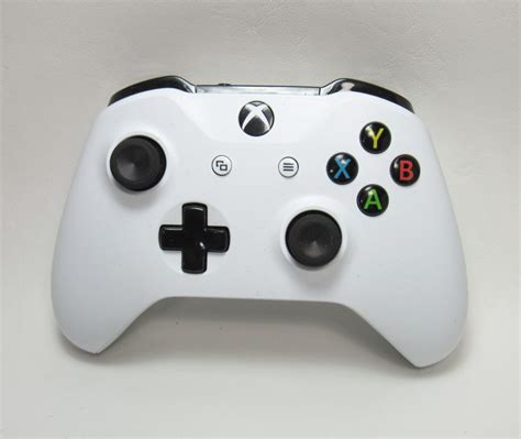 White Xbox One Controller Review Xbox One S Controller Review