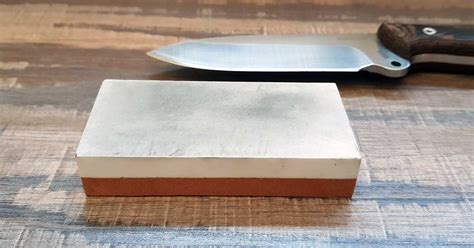 Lege zum schärfen das schleifpapier so flach wie feuchte den stein an und lege los, als wenn du einen normalen schleifstein nutzt. Diese Schleifsteine für Messer sind ideal für SCHARFE ...