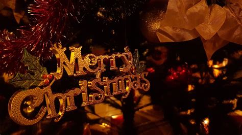 Selamat merayakan hari natal 25 desember 2020 dgan kedatangan yesus kristus didunia ini semoga damai sllu berserta kita semua dan selamat tahun baru 1. Ucapan Natal 2020 Bergerak - Ucapan Natal Orang Tua - Kumpulan Kabar Berita Terkini ... - Konser ...