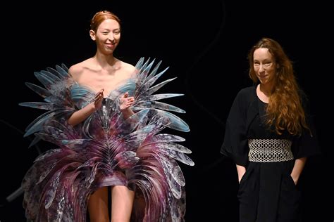 See Iris Van Herpens Fungi Fashion Debuted In Paris