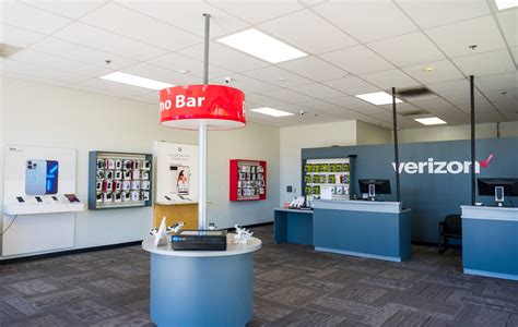 Chatsworth, California Verizon store