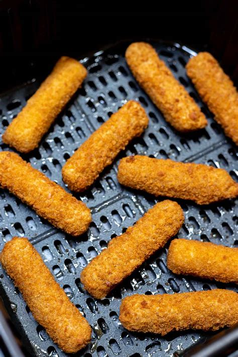 Air Fryer Mozzarella Sticks - Tasty Air Fryer Recipes
