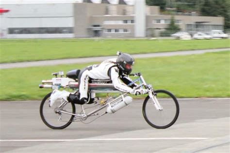 Francois Gissy Hits 285 Kmh On His Rocket Powered Bicycle