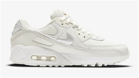 From cuban links to golden pend. Nike WMNS Air Max 90 and Air Force 1 Pixel Shoelery - TDD