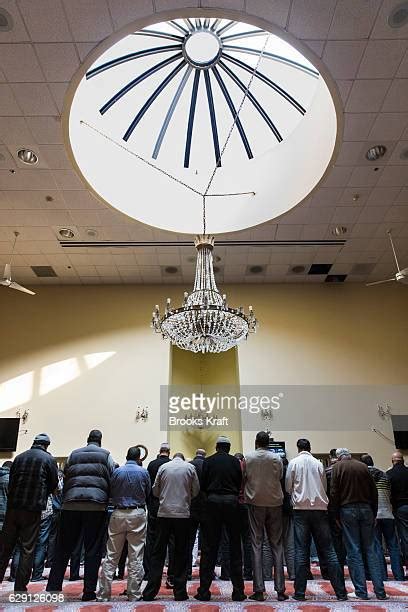Dar Al Hijrah Islamic Mosque Photos And Premium High Res Pictures