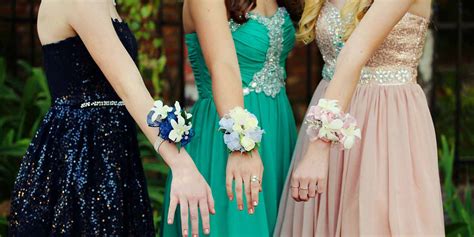 Everything You Need To Know About Prom Flowers Fashionwindows