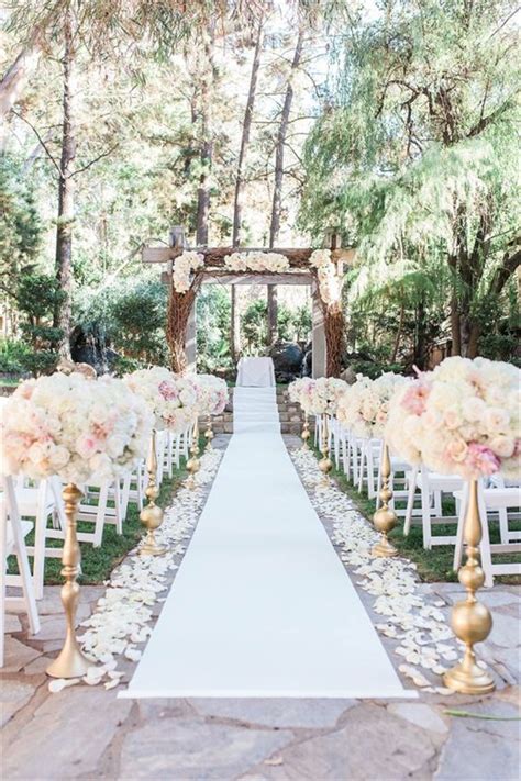 Top 10 modern color trends for weddings planned in 2020. 25 Brilliant Garden Wedding Decoration Ideas for 2018 ...