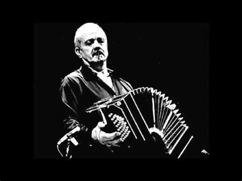 #undiacomohoy en 1921:nace en mar del plata astor piazzolla, bandoneonista reconocido por su estilo innovador en el tango. Астор Пьяццолла - Verano Porteno (Танго), ноты, табы PTB ...