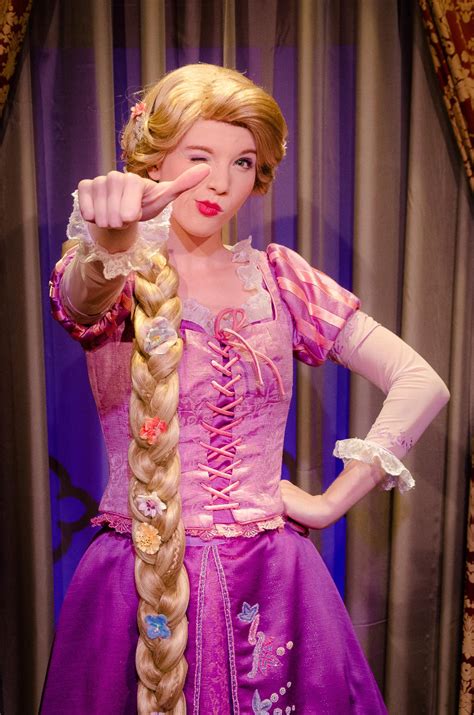 My portrait of Rapunzel at Magic Kingdom : r/WaltDisneyWorld