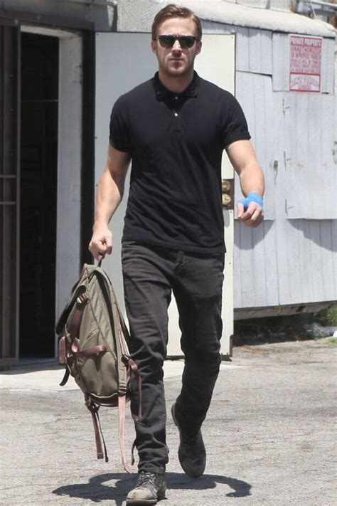 Ryan Gosling Shows You The Right Way To Rock Work Boots In Public
