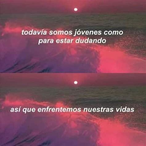 Two Pictures With The Words In Spanish And An Image Of Waves Crashing