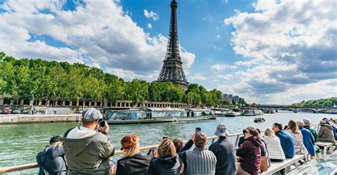 パリ：エッフェル塔のガイド付きツアーとセーヌ川クルーズ Getyourguide