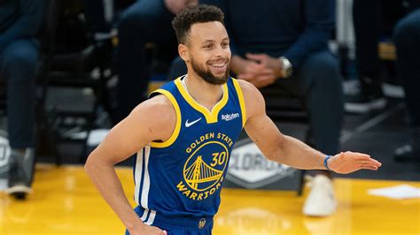 Stephen Curry showing MVP form amid Warriors' tough season