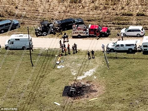A hot air ballon with at least 16 people abroad caught fire and crashed near lockhart, texas. Texas hot air balloon crash eyewitness says he was ...