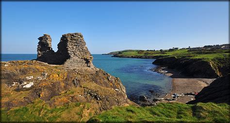 The blarney castle is one of the most famous castles in the world. Black Castle, Wicklow