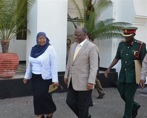 Rais Dkt Magufuli Akutana Na Makamu Wa Rais Samia Suluhu Hassan