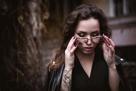 Brunette Tattoo Painted Nails Women With Glasses Women Outdoors Dress Portrait Depth Of