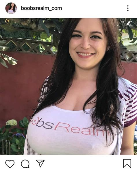 Boobsrealm Back On Instagram With Tessa Fowler Exclusive Erofound