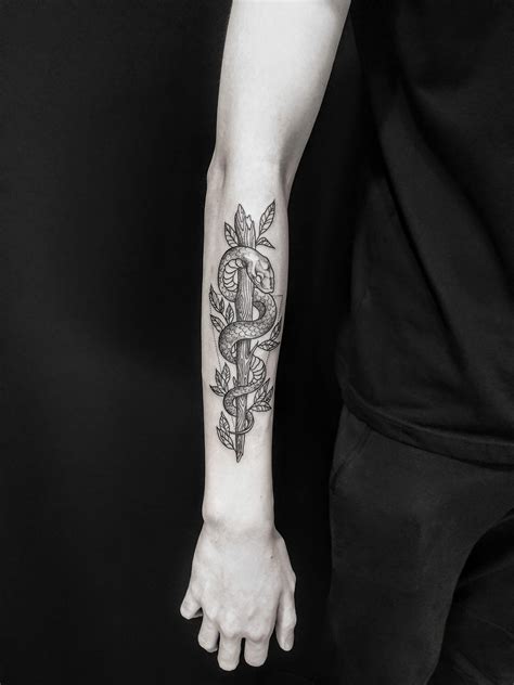 Snake Dotwork On Lower Arm Maomaochua Outer Forearm Tattoo Cool