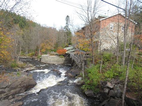 2 видео 7 просмотров обновлен 7 июл. Marlene's Space: Autumn Leaves - in Wakefield, Quebec