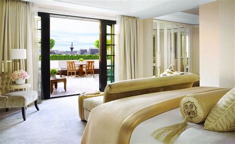 A Luxury Experience You Just Cant Miss At Londons Corinthia Hotel