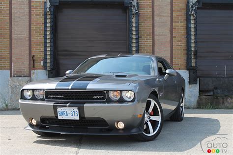 Visit cars.com and get the latest information, as well as detailed specs and features. 2012 Dodge Challenger SRT8 392 | Car News | Auto123