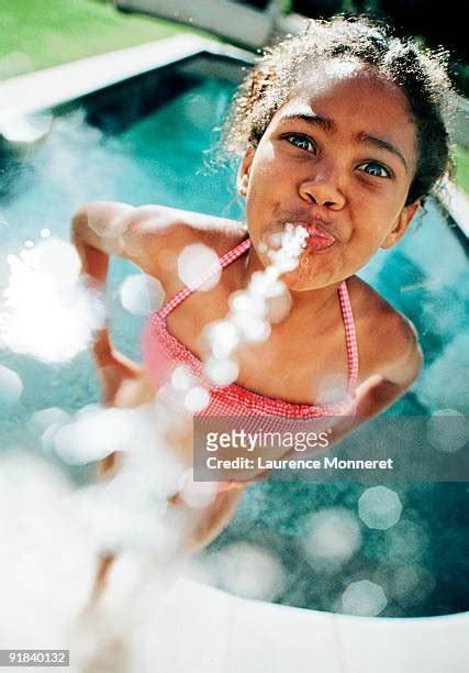 Black Young Girls Squirting Photos Et Images De Collection Getty Images