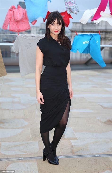 Daisy Lowe Goes For Classic Glamour In Form Fitting Lbd Daily Mail Online