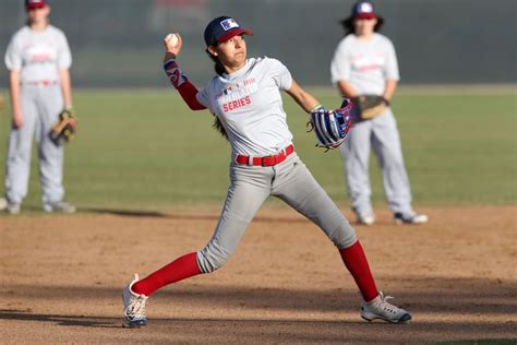 Mlb Wants Girls To Know They Can Play Baseball Too Huffpost