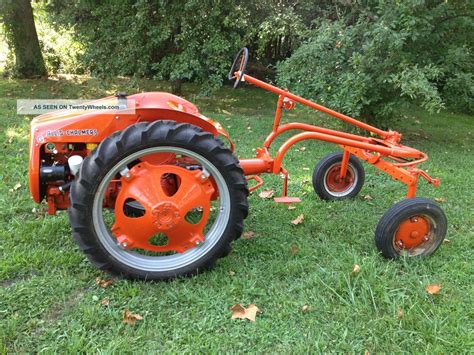 Allis Chalmers G 1949 Tractor With Images Antique