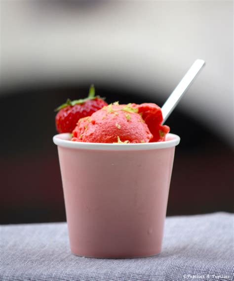 Il est possible de réaliser des glaces sans sorbetière. Glace fraises citron vert sans sorbetière - Gateaux club