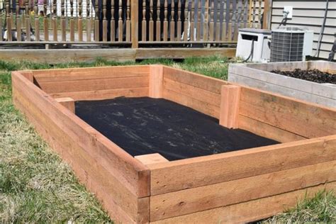 Construct the side panels in the same way you did the front and back panels. 42 DIY Raised Garden Bed Plans & Ideas You Can Build in a Day