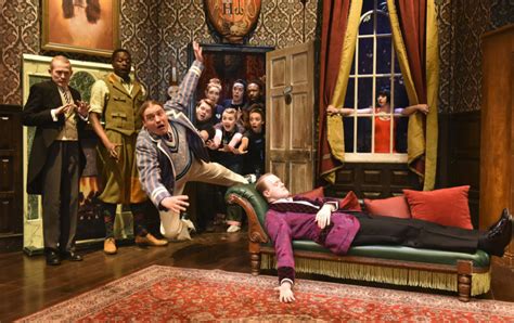 How To Watch The Play That Goes Wrong - Review: The Play That Goes Wrong @ Opera House, Manchester | Mancunian