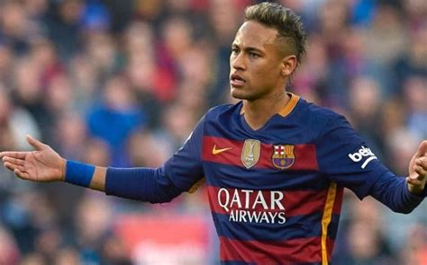 برشلونة يهدد بمقاضاة النجم البرازيلي نيمار دا سيلفا على خلفية مبالغ مالية مستحقة على اللاعب المصدر: موقع خبرني : برشلونة يحدد بديل نيمار
