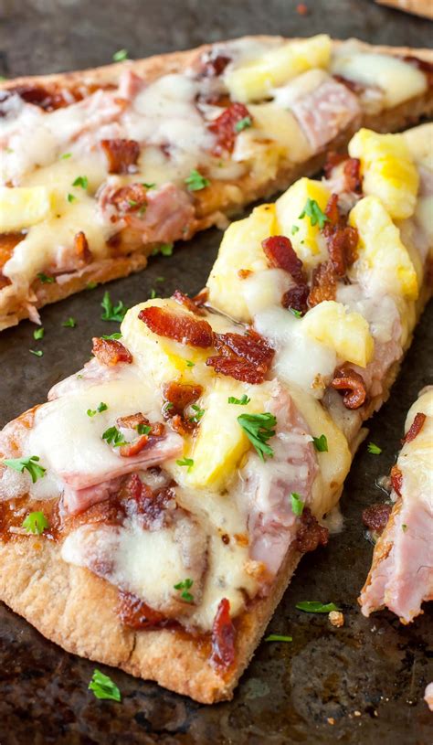 This is a great recipe for pizza. BBQ Hawaiian Flatbread Pizzas - Peas And Crayons