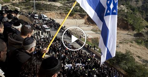 Israel Remembers Jewish Paris Victims The New York Times