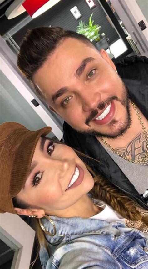Al parecer, la reunión entre jessi uribe y el humorista se dio por negocios entre los amigos. Video Paola Jara y Jessi Uribe habrían estado juntos en ...