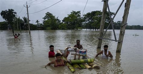 Clima Alluvioni In India E In Bangladesh Morti E Milioni Di