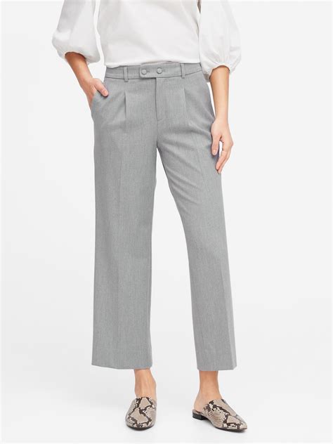 Banana Republic Japan Exclusive Logan Trouser Fit Pleated Cropped Pants