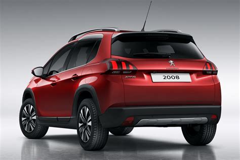 The 2008 replaced the peugeot 207 sw, as peugeot did not plan to release an sw version of its 208. Peugeot 2008 gefacelift | Autonieuws - AutoWeek.nl