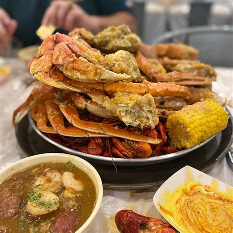 The Rolling Crawfish Food Truck