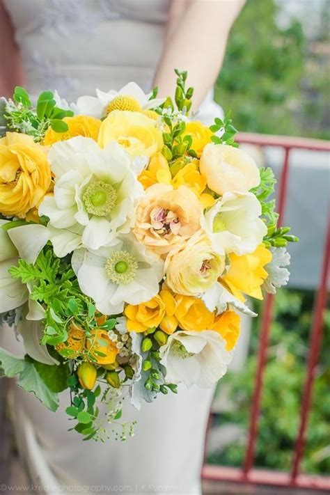 Yellow And White Wedding Flowers Wedding Flower Ideas