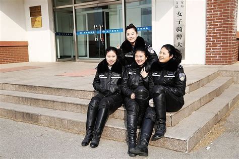Dalians Mounted Policewomen In Full Leather Uniform Leather Women