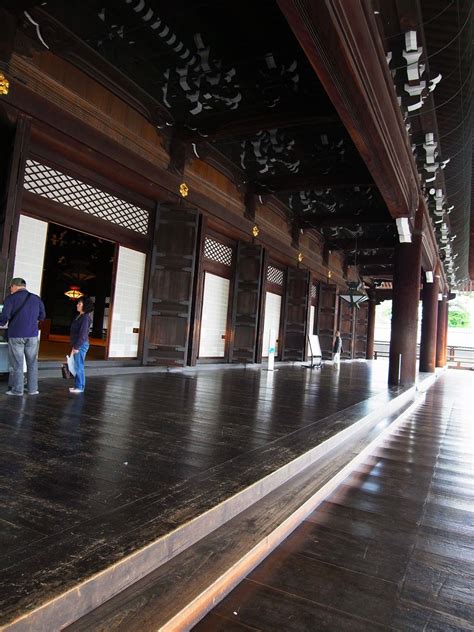 度々行きたい旅。 京都駅から歩いて行く観光・東本願寺へ・・その1） 京都 旅 京都 駅