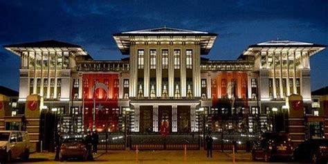 Cumhurbaşkanlığı sarayı''ndaki görevliler tarafından çekilen görüntü ve fotoğraf daha sonra basın. Cumhurbaşkanlığı Sarayı halka açılıyor | İmar Panosu