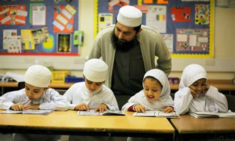 Federal Education Minister Vows To Reclaim Money From Islamic School